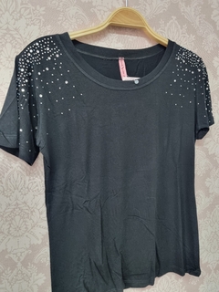 Blusa Pedraria na internet