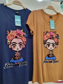 Camiseta Frida na internet