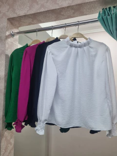 Blusa Nicole na internet