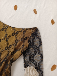 Vestido curto de renda e cetim preto e dourado - M/G - comprar online