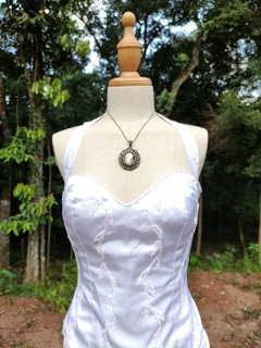 Blusinha corset de cetim branca bordada aesthetics PP/P na internet