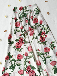 Saia longa com shorts branca floral - P/M - comprar online