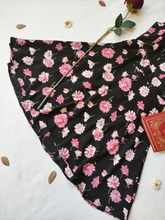 Vestido preto floral godê - P - Themargare