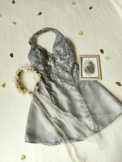 Vestido cinza claro de organza com renda bordada - M - comprar online