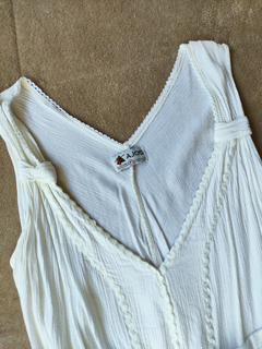 Blusa off white branca amassadinha - P na internet