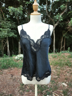 Blusinha de seda e renda vintage - M na internet