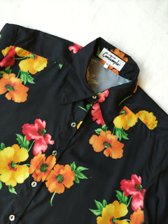 Camisa preta floral vintage - GG - Themargare