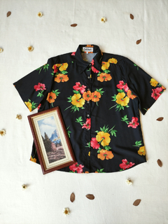 Camisa preta floral vintage - GG - comprar online