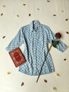 Camisa clarinha poá azul laços - P
