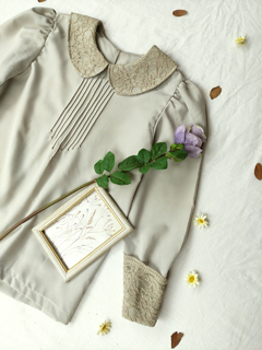 Blusa bege vintage mangas bufantes - GG - loja online