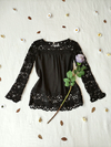 Blusa preta rendada mangas longas - P