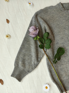 Tricot vintage feminino cinza bordado - M na internet