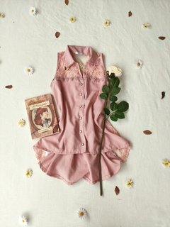Blusinha de botões com renhinha rose - P