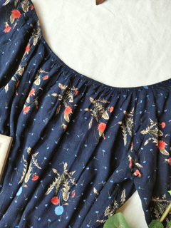 Blusa azul marinho de florzinhas - G - Themargare