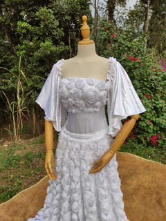 Vestido noiva rosas tule e voil branco cetim - P/PP na internet