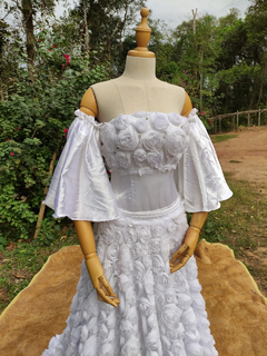 Vestido noiva rosas tule e voil branco cetim - P/PP - Themargare