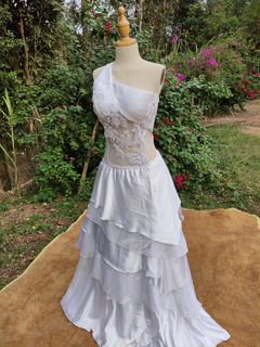 Vestido noiva de tule branco e voil e cetim - M - Themargare