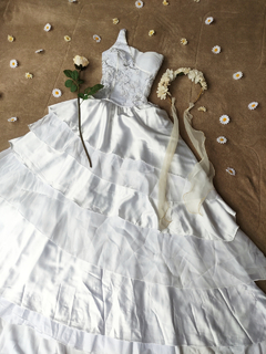 Vestido noiva de tule branco e voil e cetim - M na internet