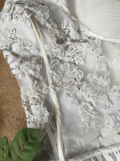 Vestido noiva de tule branco e voil e cetim - M