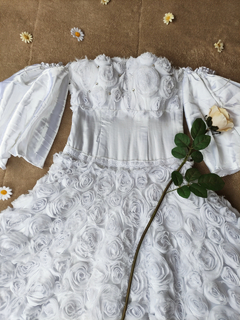 Vestido noiva rosas tule e voil branco cetim - P/PP na internet