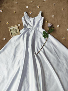 Imagem do Vestido de noiva elegante branco evasê - G