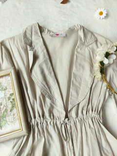 Blusa bege bordada franzida - P/M - comprar online