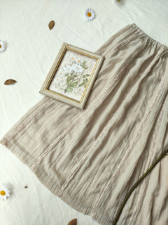 Imagem do Saia vintage midi bege bordada - P/M