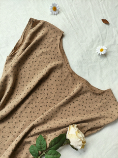Camisola bege floral acetinada - G - loja online