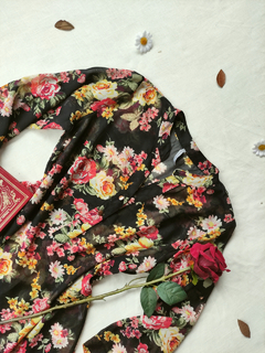 Camisa preta de voil floral - M - comprar online