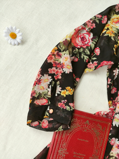 Camisa preta de voil floral - M - Themargare