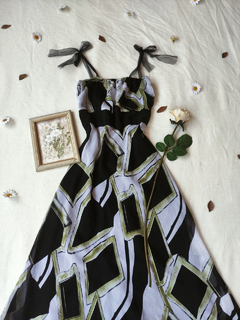 Imagem do Vestido longo preto/vesde estampado - M
