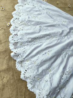 Vestido de noiva branco bordado com pedrarias - PP - loja online