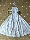 Vestido de noiva branco bordado com pedrarias - PP