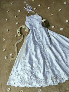 Imagem do Vestido de noiva branco bordado com pedrarias - PP