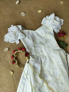 Imagem do Vestido de noiva vintage com cauda longa - P