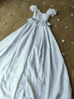 Vestido de noiva vintage com cauda longa - P na internet