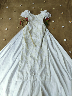Vestido de noiva vintage com cauda longa - P