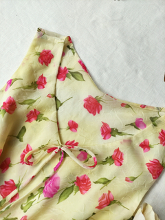 Blusinha amarelinha floral vintage - G