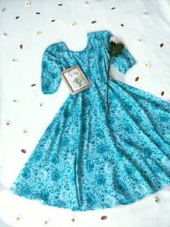 Vestido super midi godê floral estilo vintage na internet