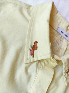 Imagem do Vestido chemise amarelinho bordado rococó - G