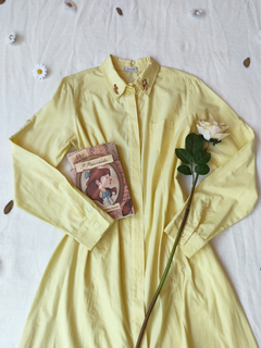 Vestido chemise amarelinho bordado rococó - G na internet