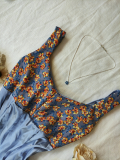 Vestido azul cetim e floral fairy - P - comprar online
