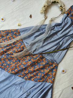 Vestido azul cetim e floral fairy - P na internet