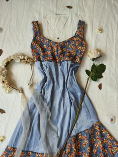 Vestido azul cetim e floral fairy - P na internet