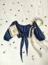Blusa cropped azul de lese de amarrar - M