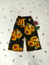 Shorts/bermuda feminina preta de girassóis - M