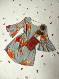 Imagem do Vestido listrado preto/branco floral - M