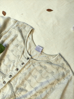 Camisa cinza indiana bordada de botões - M/G - Themargare