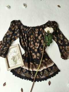 Blusa preta/mostarda floral ciganinha - P - Themargare