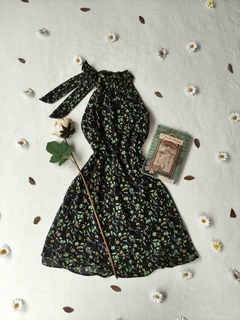 Vestido preto floral gola alta - P/M